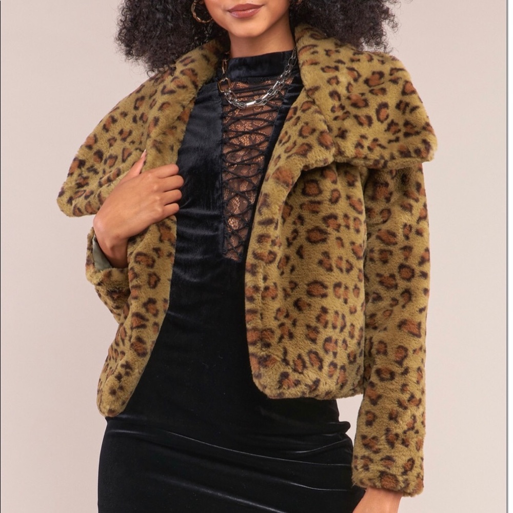 ✨HOST PICK✨OLIVE LEOPARD PRINT FAUX FUR OPEN FRONT JACKET